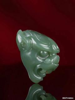 玉雕作品欣赏:精品和田玉青玉兽面守护福寿 工艺精湛